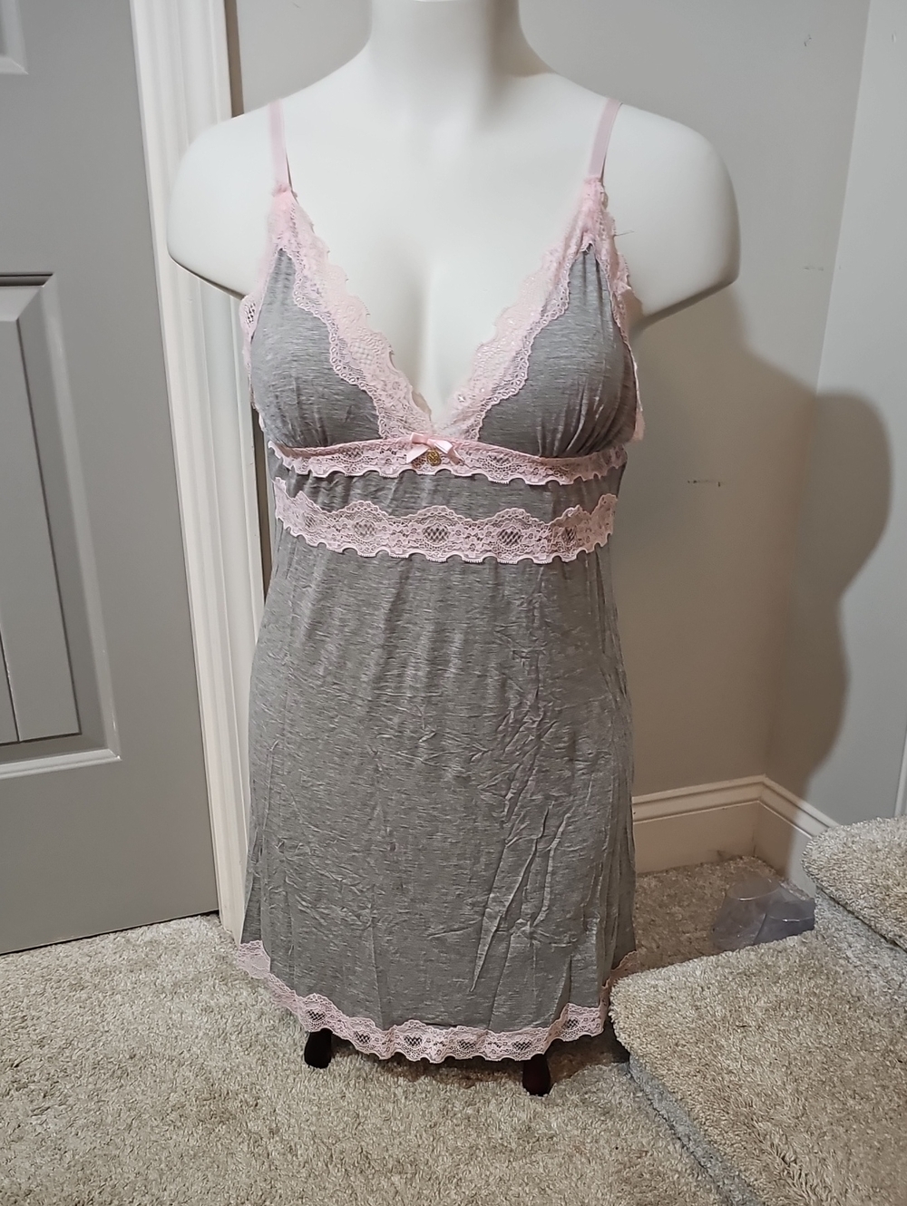 Daisy Fuentes Gray Chemise with Pink Lace Trim